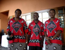 Swazis in traditioneller Tracht